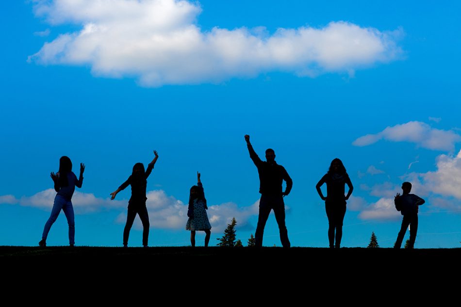 Fun family photos in silhouette